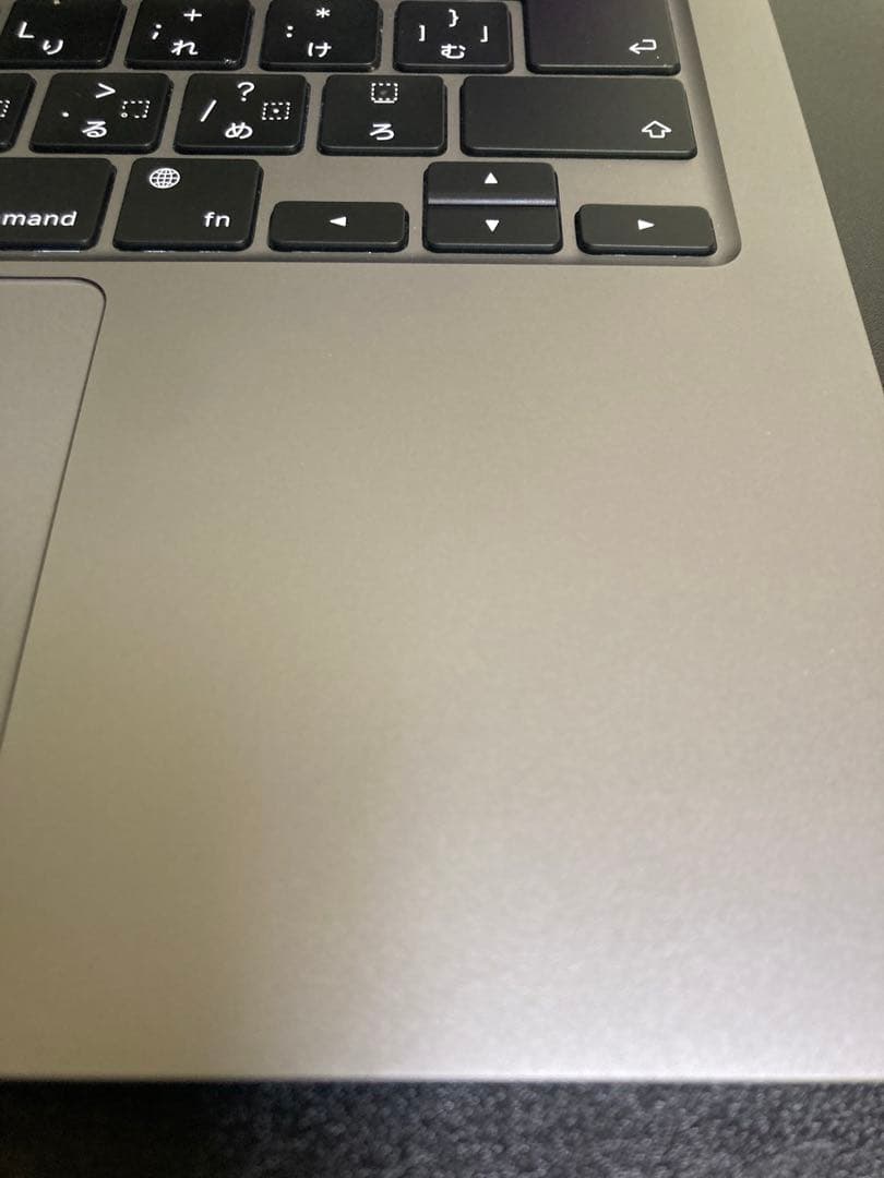 【美品】M2チップMacBook Air -スペースグレイ【期間限定の値下げ中】