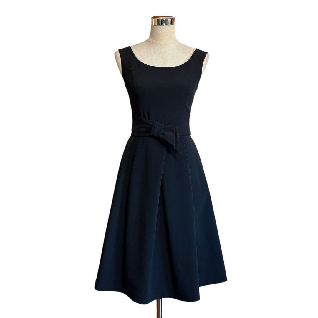 美品 フォクシー ベルト付 タックフレアワンピース ノースリーブ