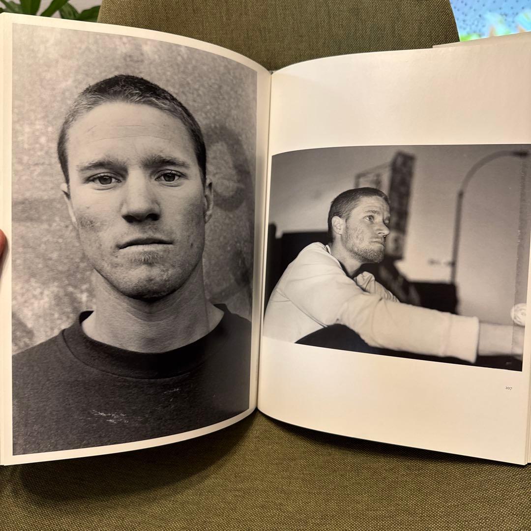 Ari marcopoulos out & about 写真集