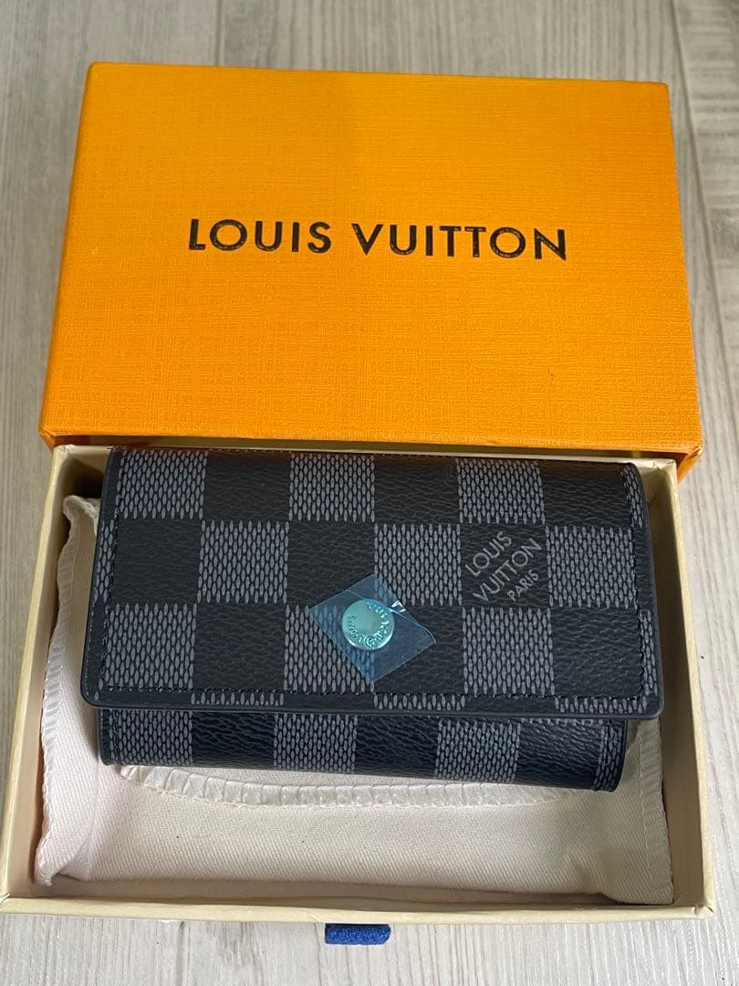 ルイヴィトン ダミエ グラフィット ミュルティクレ6 N62662 キーケース