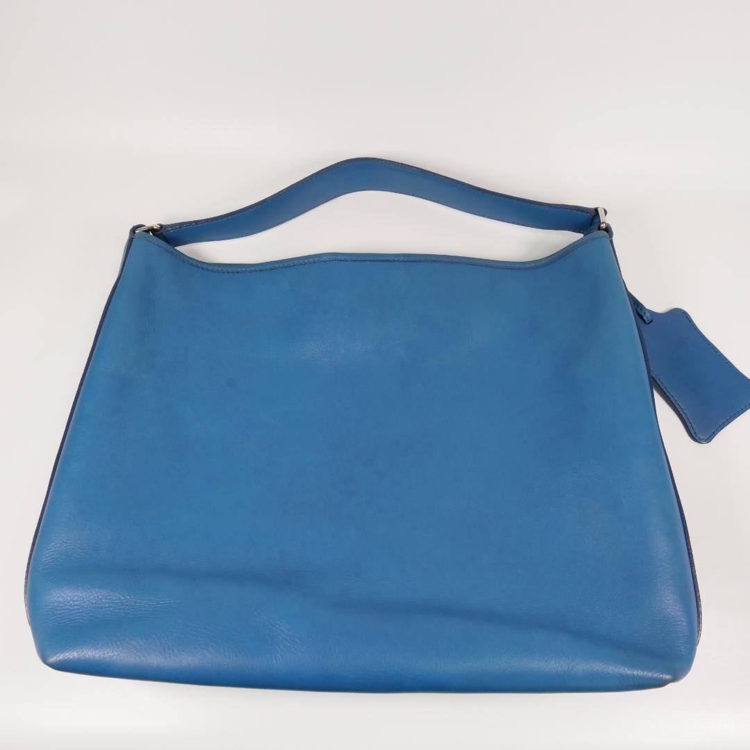 美品✨ ヒロフ レザーワンショルダーバッグ ブルー ロゴ刻印 チャーム