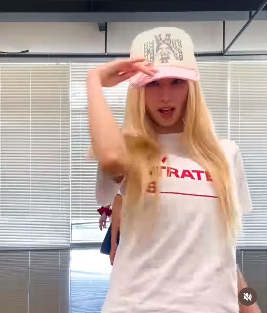 twice サナ着用】ヒステリックグラマー スタッズ メッシュキャップ