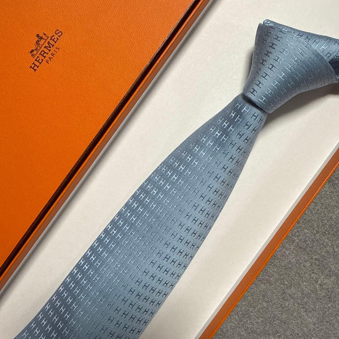 エルメス ネクタイ 水色ブルー H柄H織ファソネ 派手 結婚式 - メルカリ