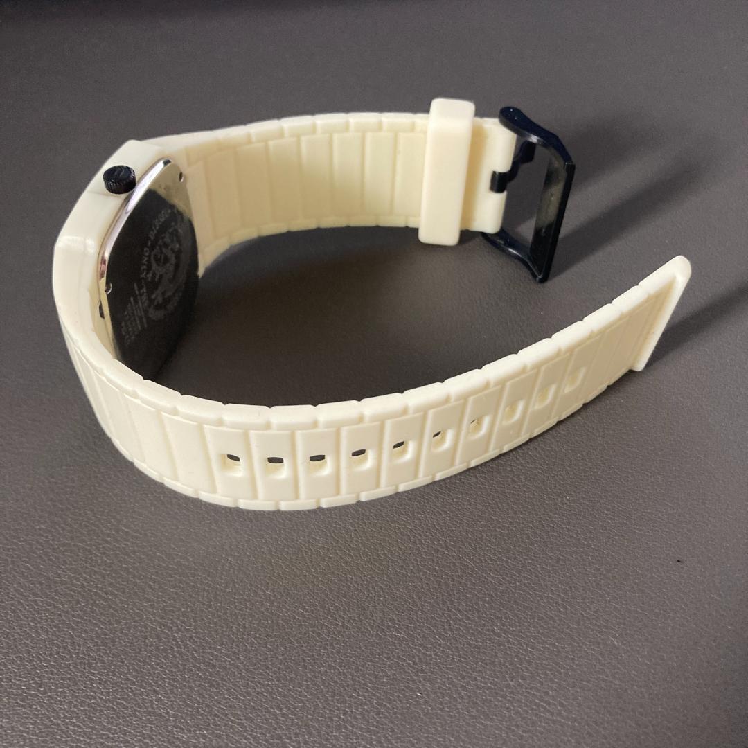 希少 蓄光】DIESEL DZ1387 スクエア 光るラバーベルト