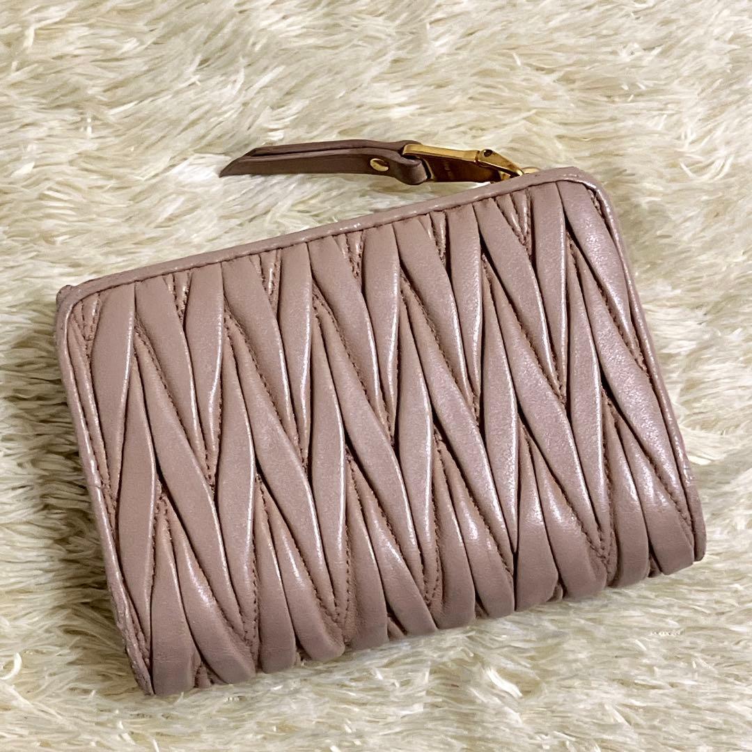 美品】MIU MIU マテラッセ 折り財布 L字ファスナー ピンクベージュ