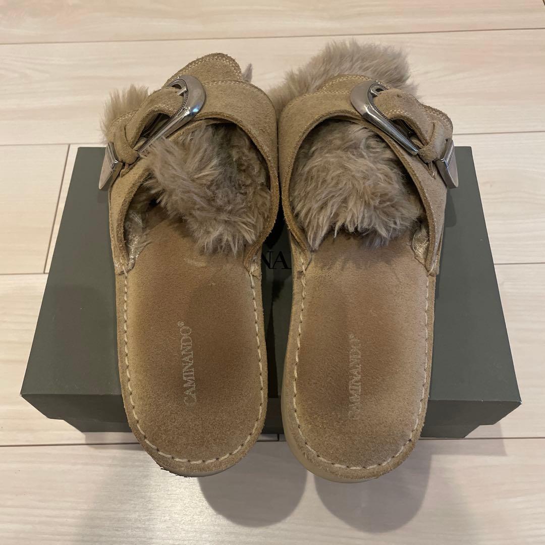 CAMINANDO（カミナンド）バックルファーサンダル - メルカリ