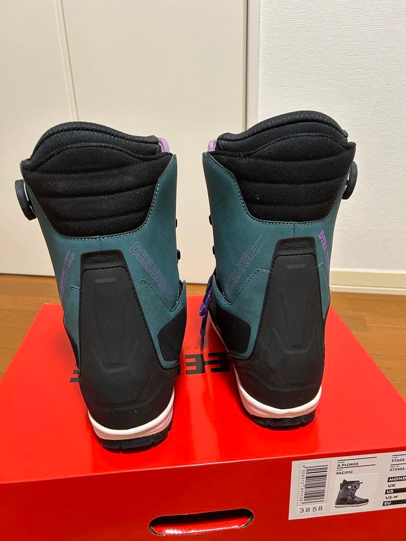 24-25 ディーラックス エクスプローラー 26.5cm