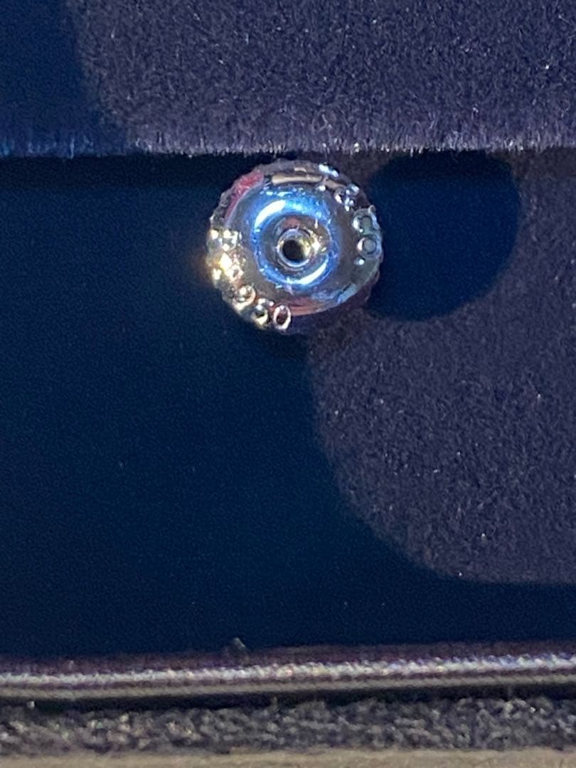 Tiffany & Co. ダイヤスタッドピアス　0.21ct VVS1 片方