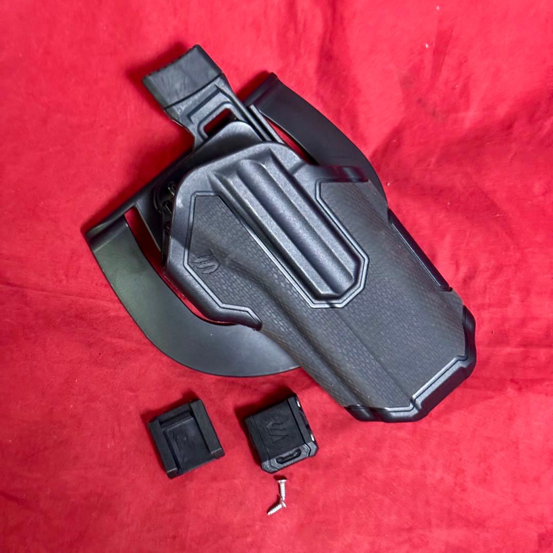 BLACK HAWK Omnivore MultiFit Holster 黒 Blackhawk Omnivore Multi-Fit Handgun Holster | Bass Pro Shops