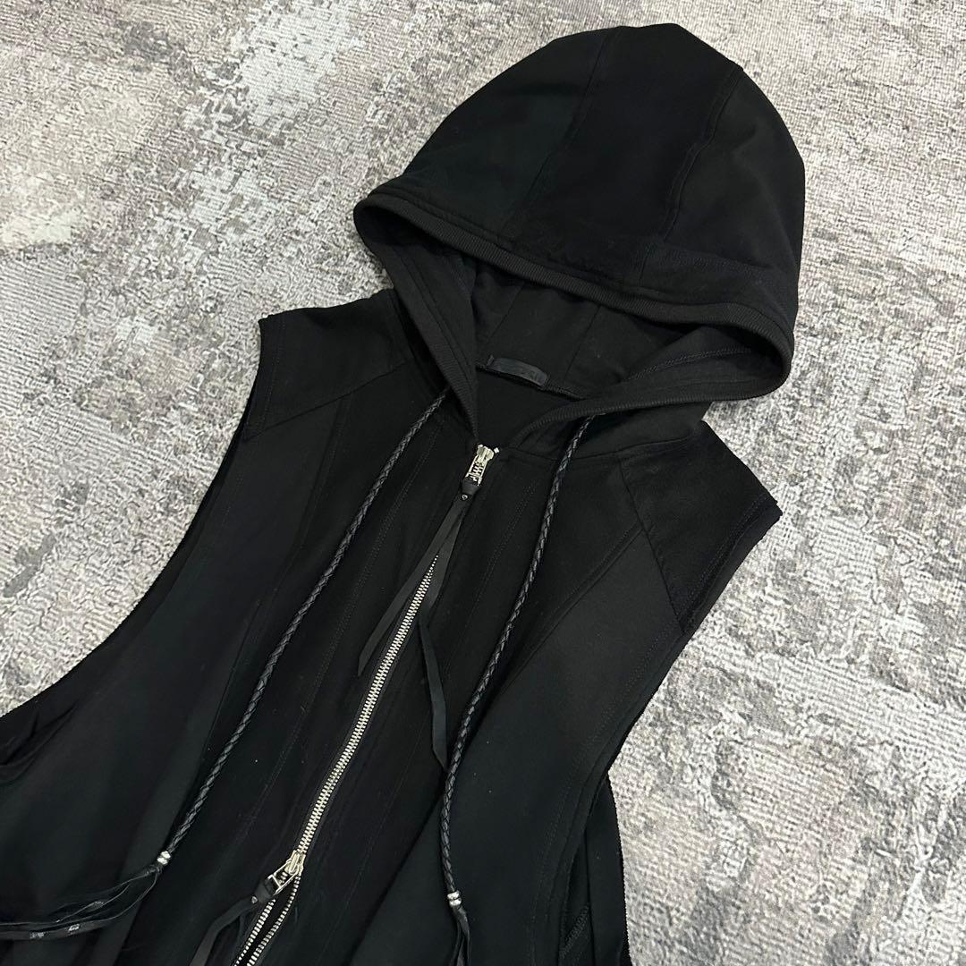 KMRii ケムリ レザー装飾 フード付きベスト ノースリーブパーカー