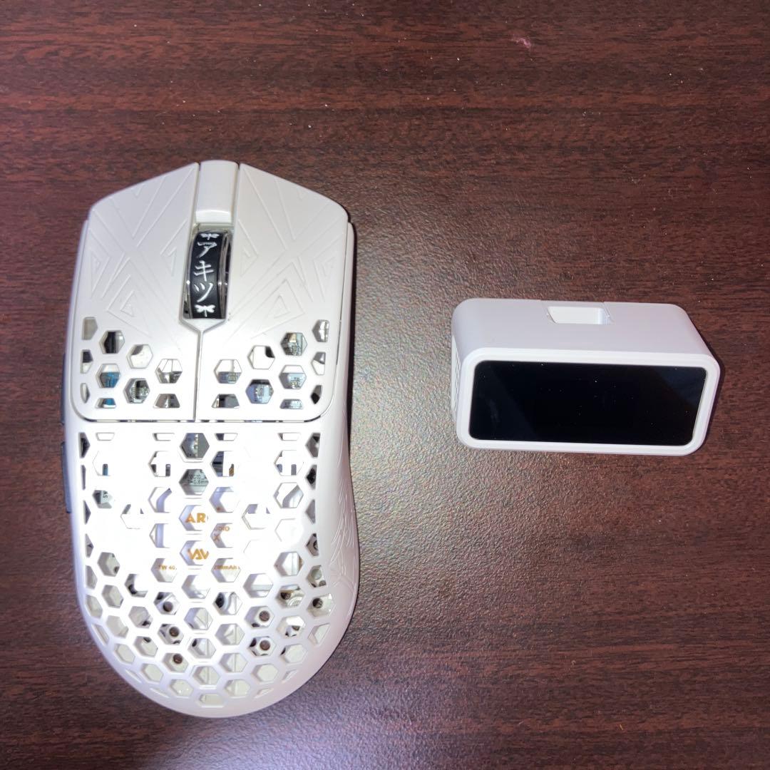マウス・トラックボール Arbiter Studio AKITSU MEDIUM White Arbiter Studio AKITSU Medium 40g Carbon Fiber 8K Wireless Gaming