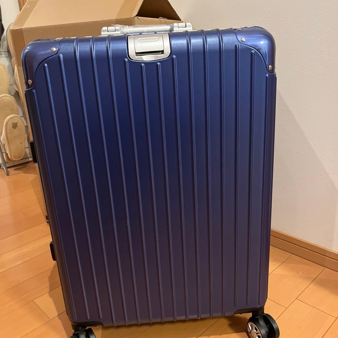 ネイビー 中型 キャリーケース 360度回転ホイール 楽天市場】【送料無料】魔法小屋 SKYFLY スーツケース キャリーバッグ