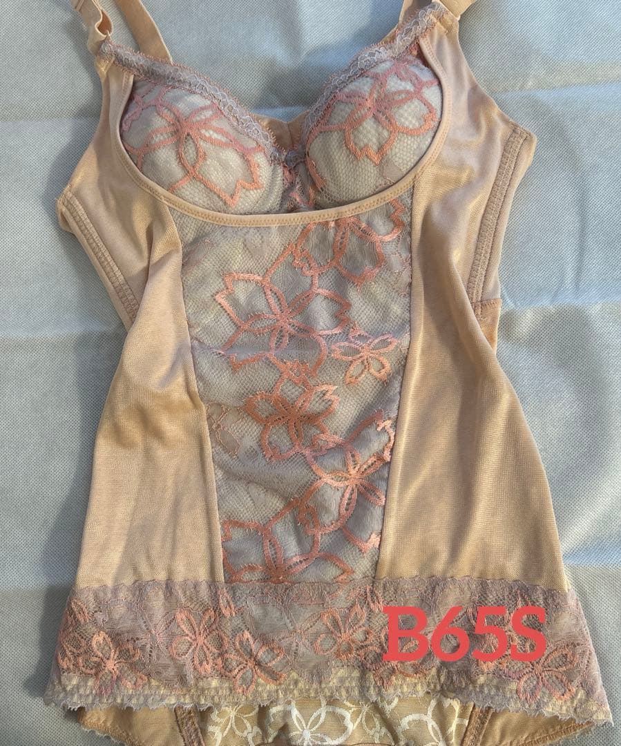 マルコ補正下着 アヴァンセサクラ ボディシェイパーB65S - メルカリ