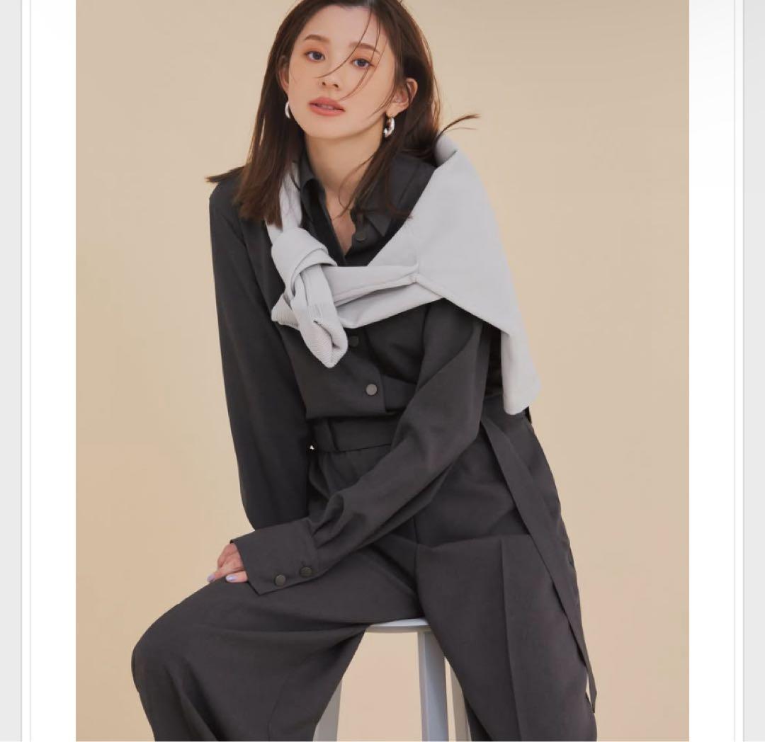 朝比奈 彩×Oggi×UNTITLEDコラボ・シャツカラーオールインワン - メルカリ