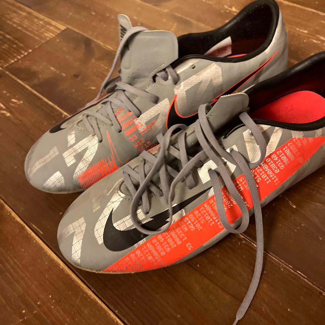 Nike サッカースパイク グレー/ピンク 26.0cm - メルカリ