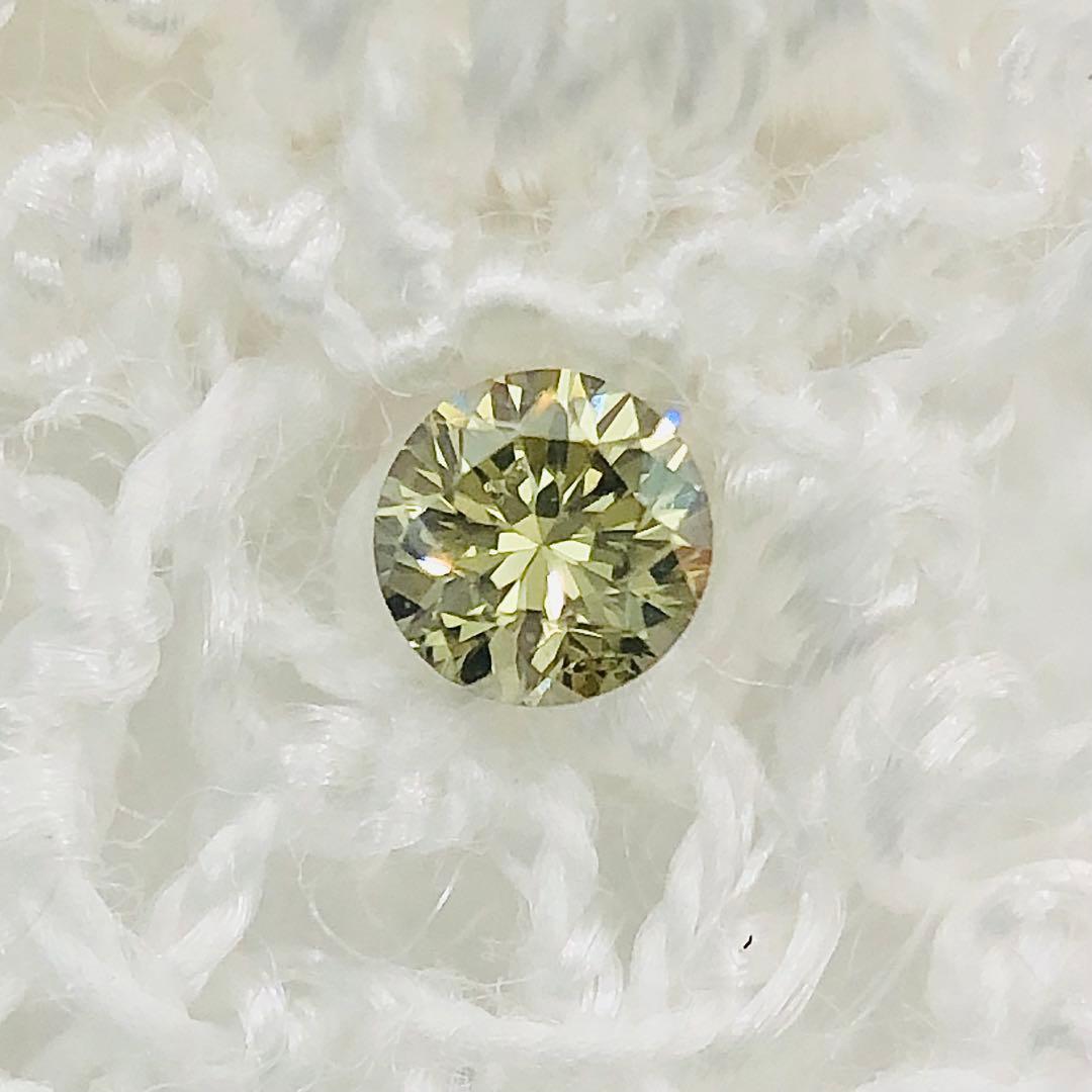 0.032ct Fancy Gray Green SI-2 カメレオンダイヤ