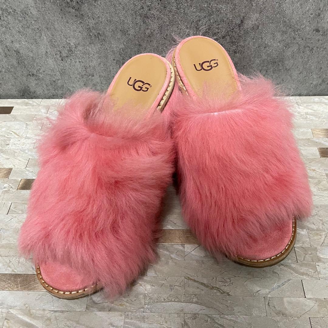 UGG ファーサンダル ピンク 個性派 トレンド - メルカリ