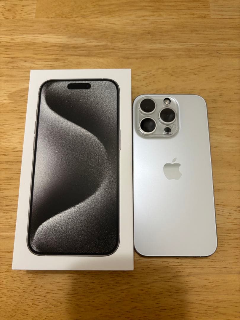 美品 iPhone15Pro ホワイト バッテリー88% Apple iPhone 15Pro 256GB SIMフリー バッテリー88%｜Yahoo!フリマ（旧