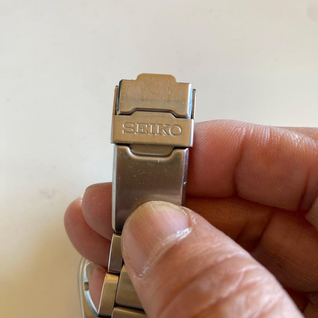 セイコー ダイバーズウォッチ 自動巻き7s26ベゼル赤部分日焼けあり