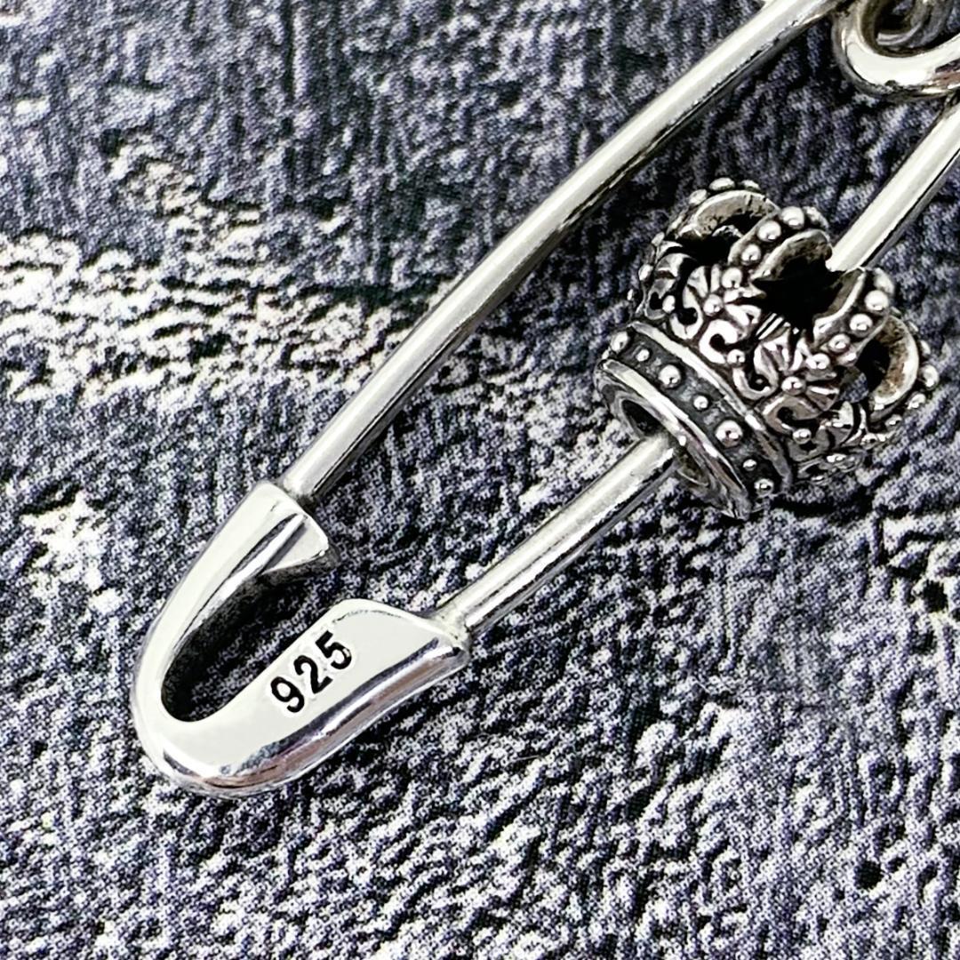 定価2万☆Justin Davis クラウン付き安全ピンモチーフ ピアス - メルカリ