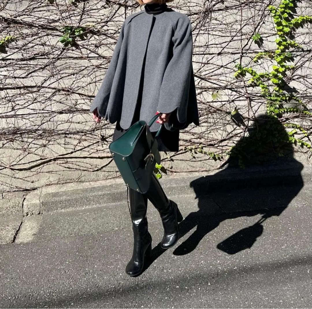 新品・タグ付き cygne スカラップケープSophie＋＋ - メルカリ