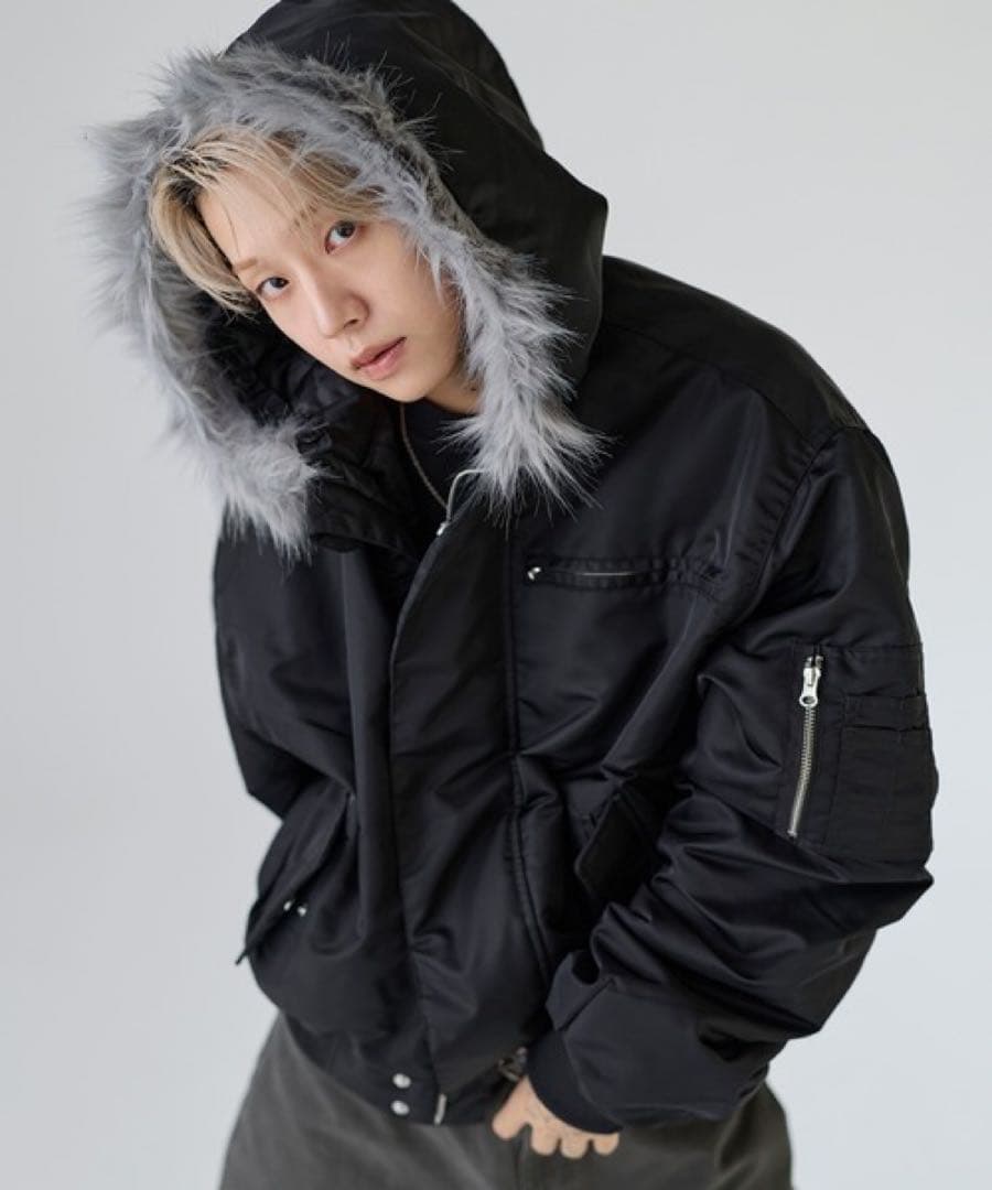 【タグ付き新品✨️】N-2Bフライトミリタリーコンパクト中綿ジャッケット N-2Bフライトミリタリーコンパクト中綿ジャッケット ナイロン/合皮