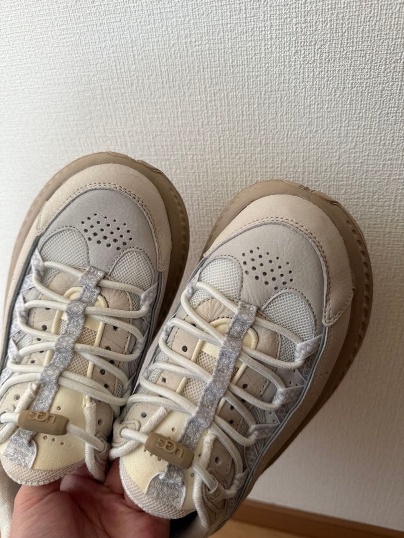 【UGG for emmi】CA805 V2 Remix 23.5cm