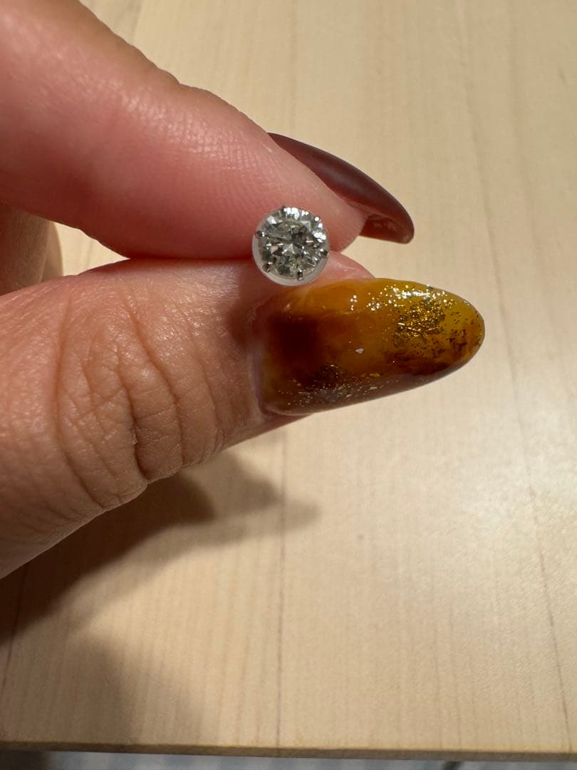 ☆値引きしました☆天然ダイヤモンド 0.333ct pt900 片耳用
