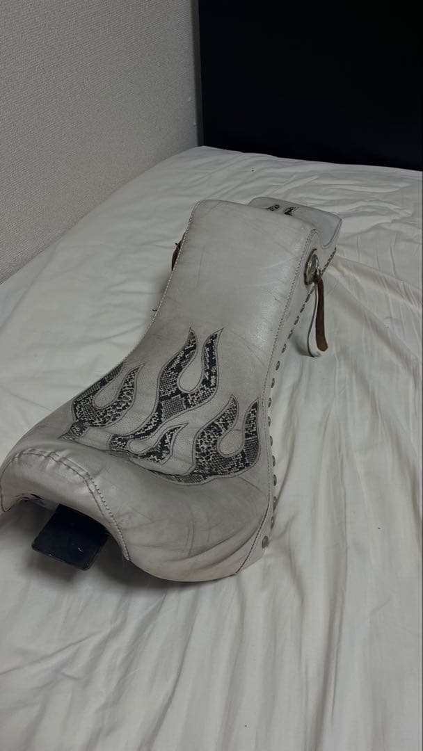 シャドウ400、750 シート キングアンドクイーンワンオフシート 3段