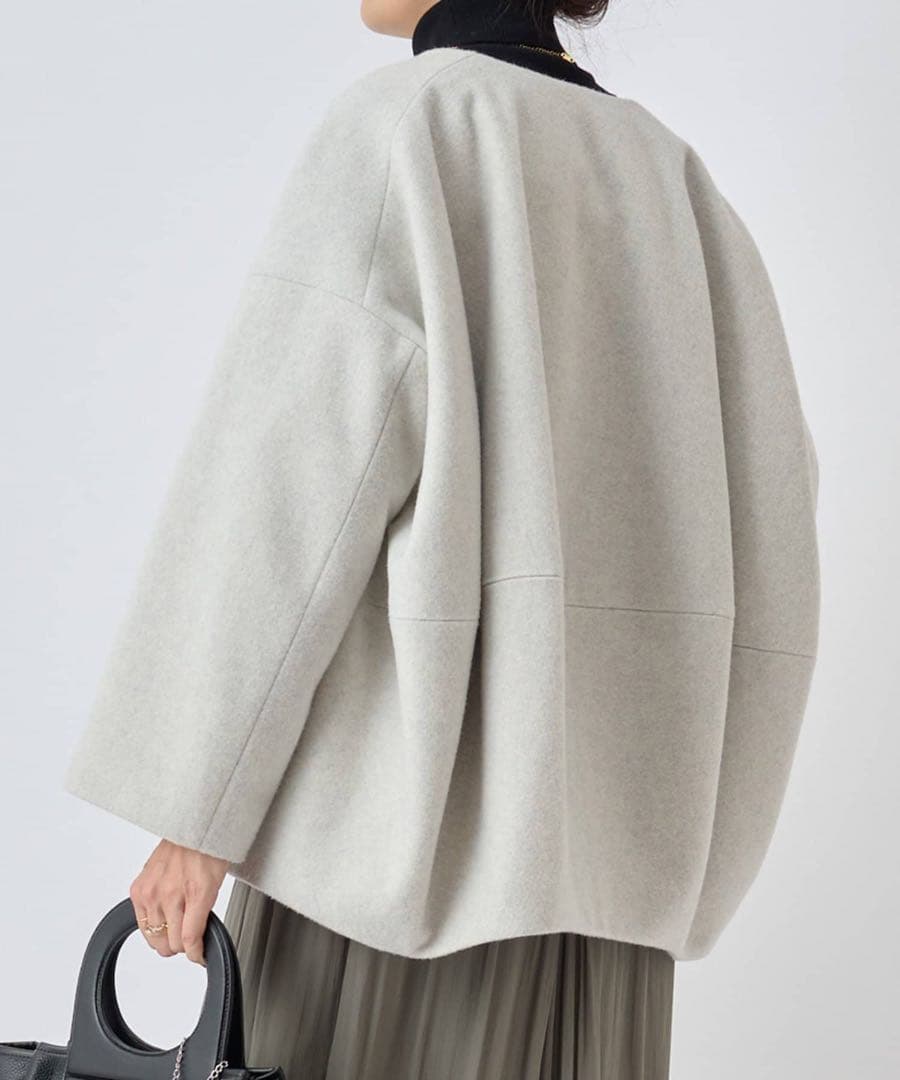 oka＊kon様専用⭐︎BEARDSLEY後ろぷっくりウールショートコート - メルカリ