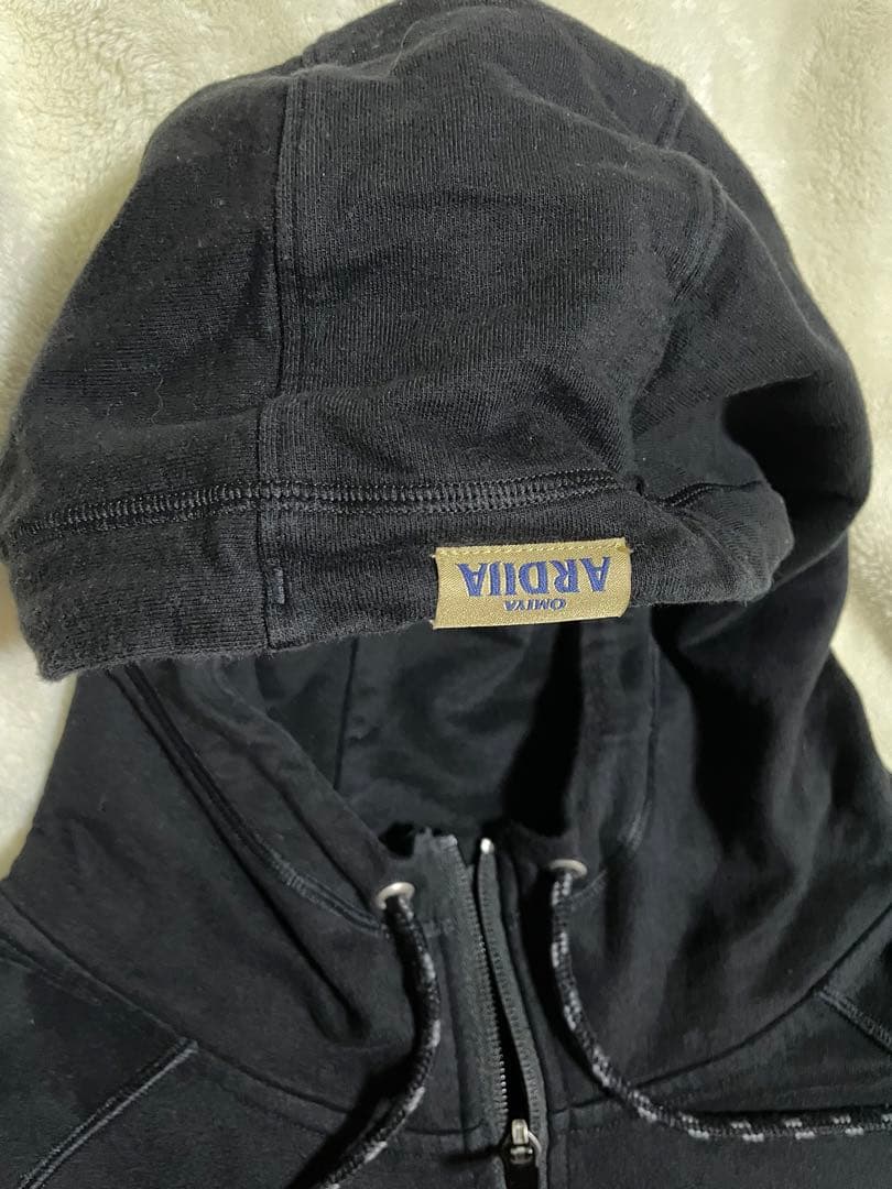 大宮アルディージャ UNDER ARMOUR フード付きジャケット M - メルカリ