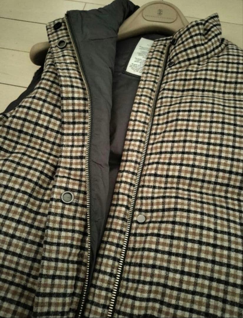 ブルネロクチネリ レディース チェック柄ダウンベスト - メルカリ