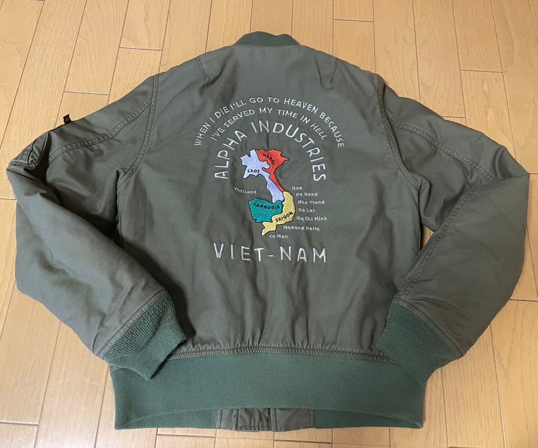 美品】希少レア！MA-1アルファベトジャン刺繍 INDUSTRIES限定 - メルカリ