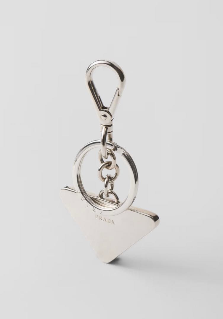 最終値引き☆ PRADA サフィアーノ キーリング キーホルダー チャーム