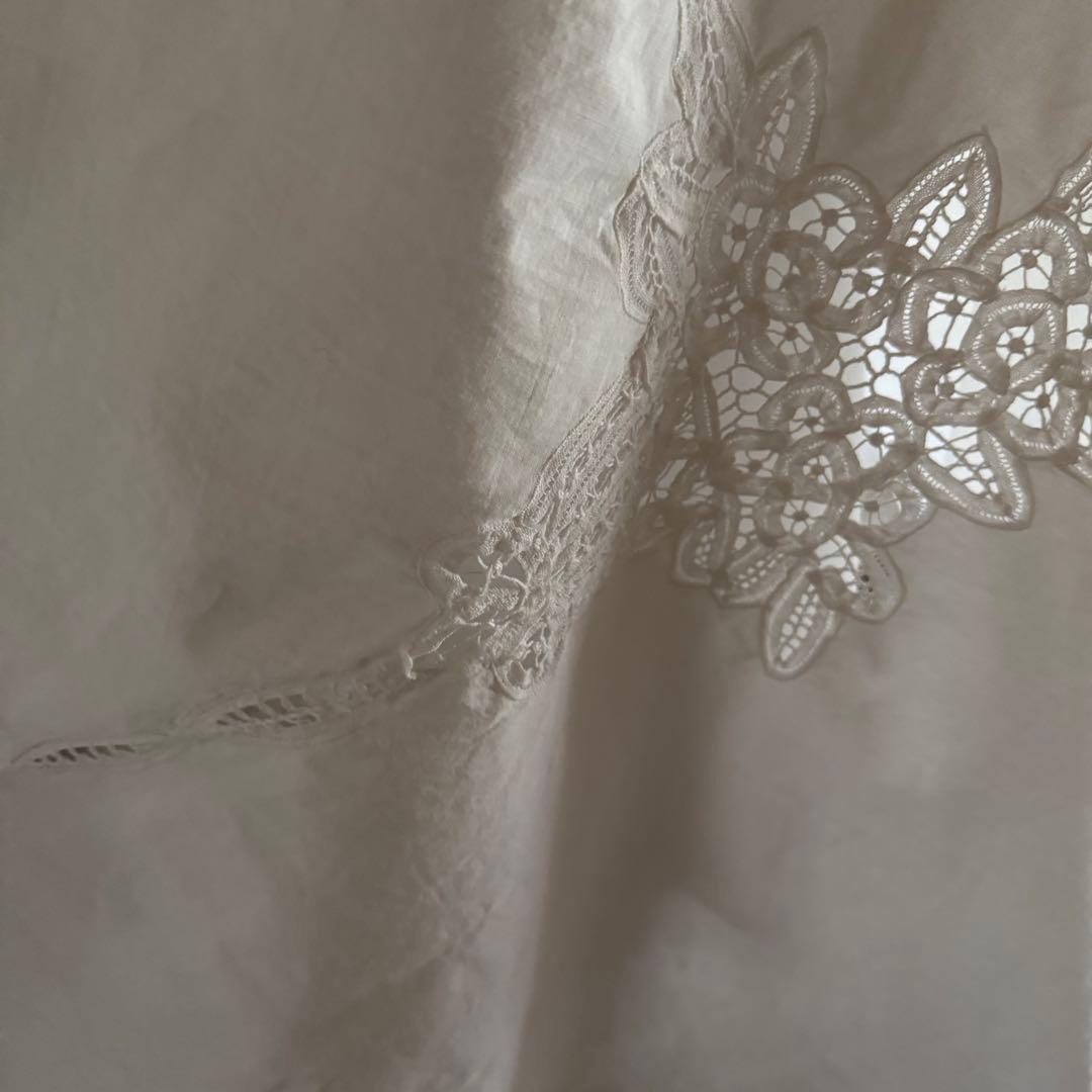 SALE❣️フランスアンティークஐ⋆* ふんわりバテンレースの花刺繍