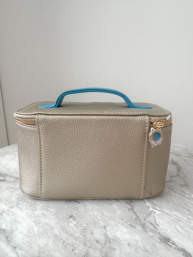 エミレーツ航空 ファーストクラス アメニティ ドバイ ブルガリ 夏