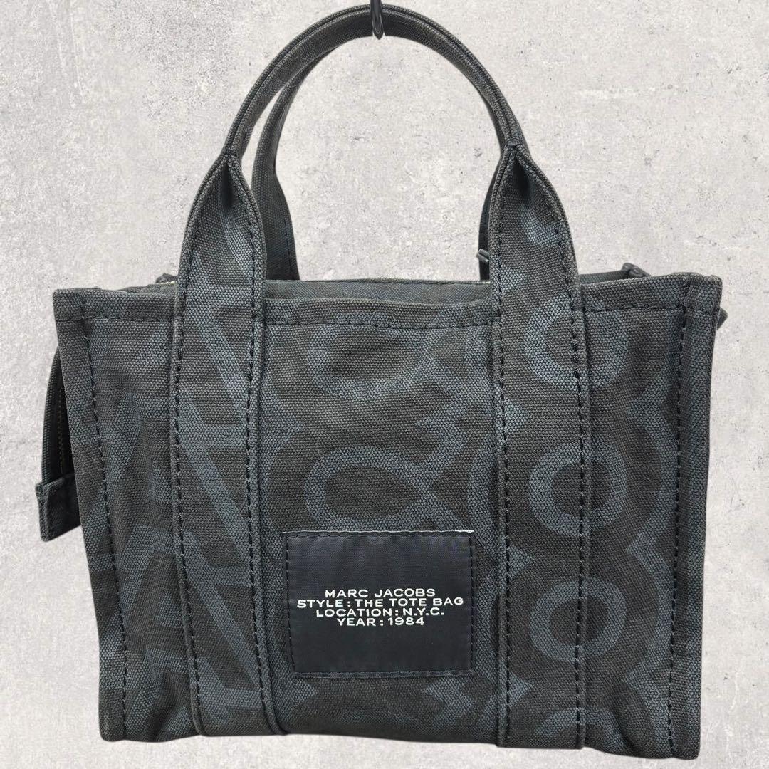 さら《期間限定セール中》マークジェイコブス ザ アウトライン モノグラム