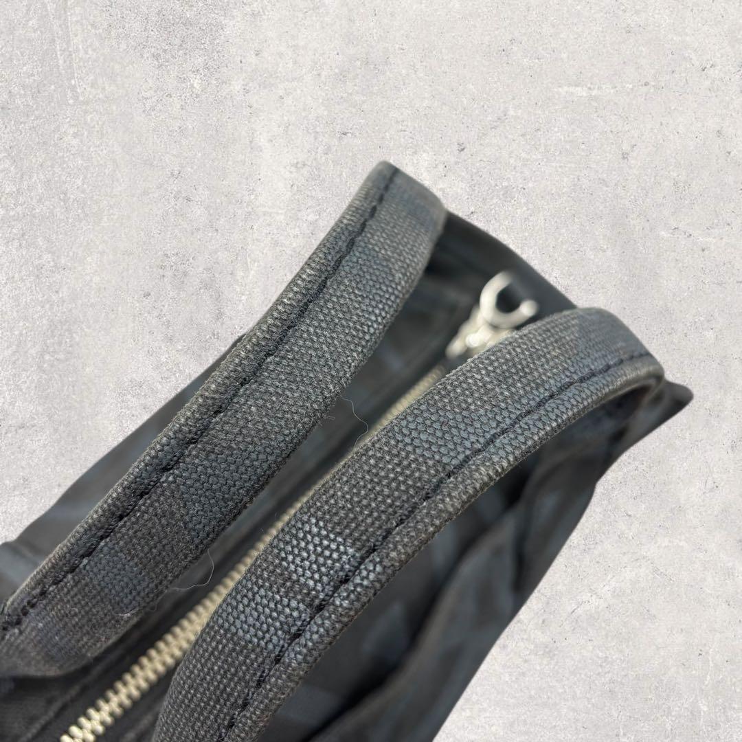 さら《期間限定セール中》マークジェイコブス ザ アウトライン モノグラム