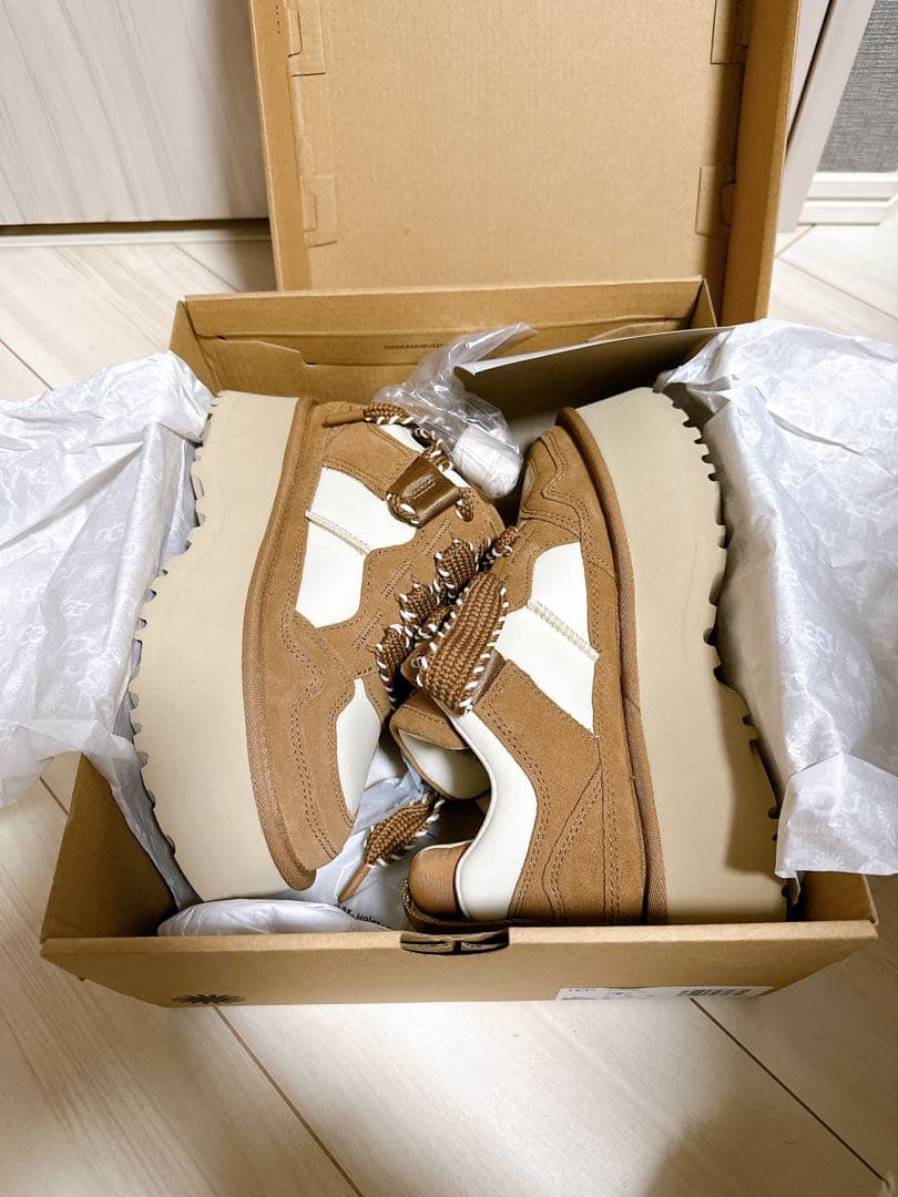 UGG ASTROMEL スニーカー 7 (38)24.0cm 新品未使用