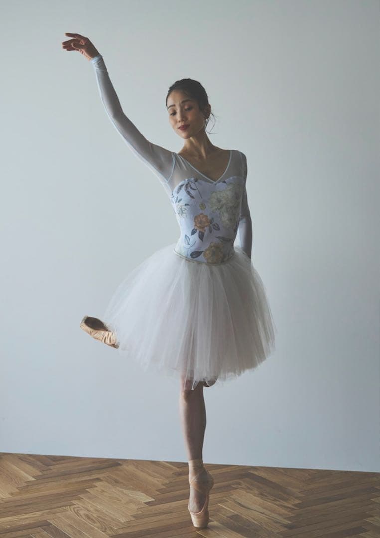 新品 スティナ stina 大人気 レオタード M 完売品 - メルカリ