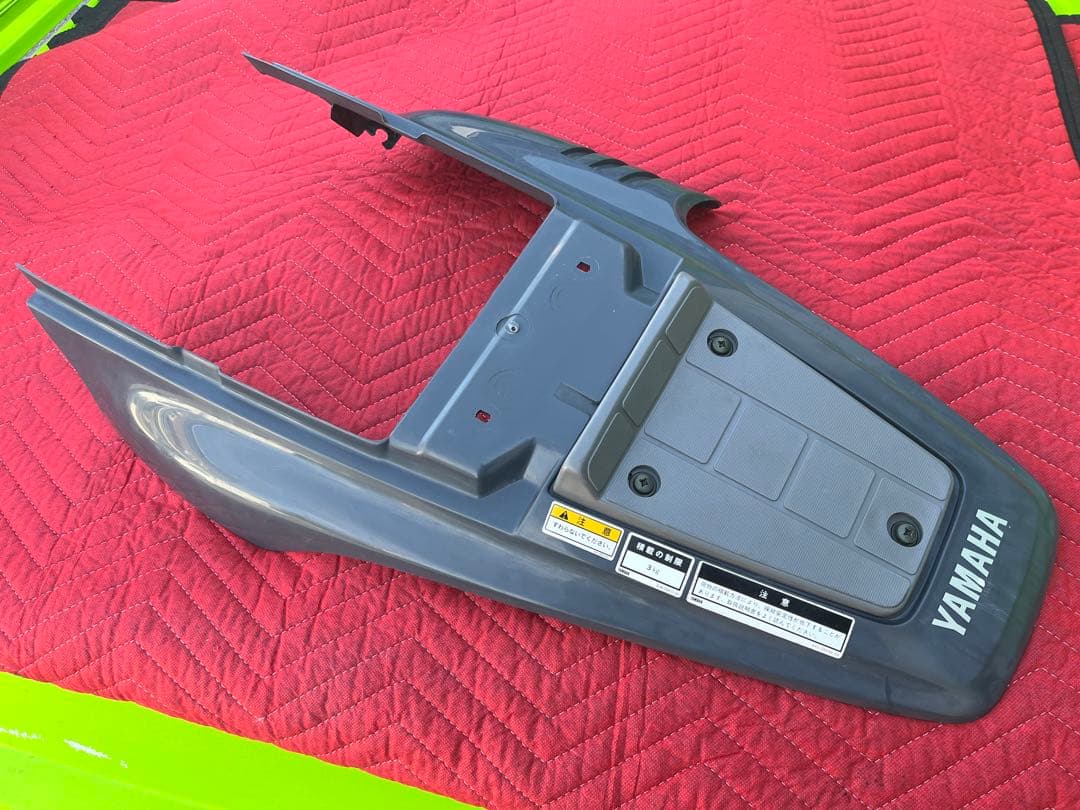 tw200 テールカウル　純正 ヤマハ発動機 TW200 テールカウル 黒 ヤマハ 純正 中古 バイク 部品