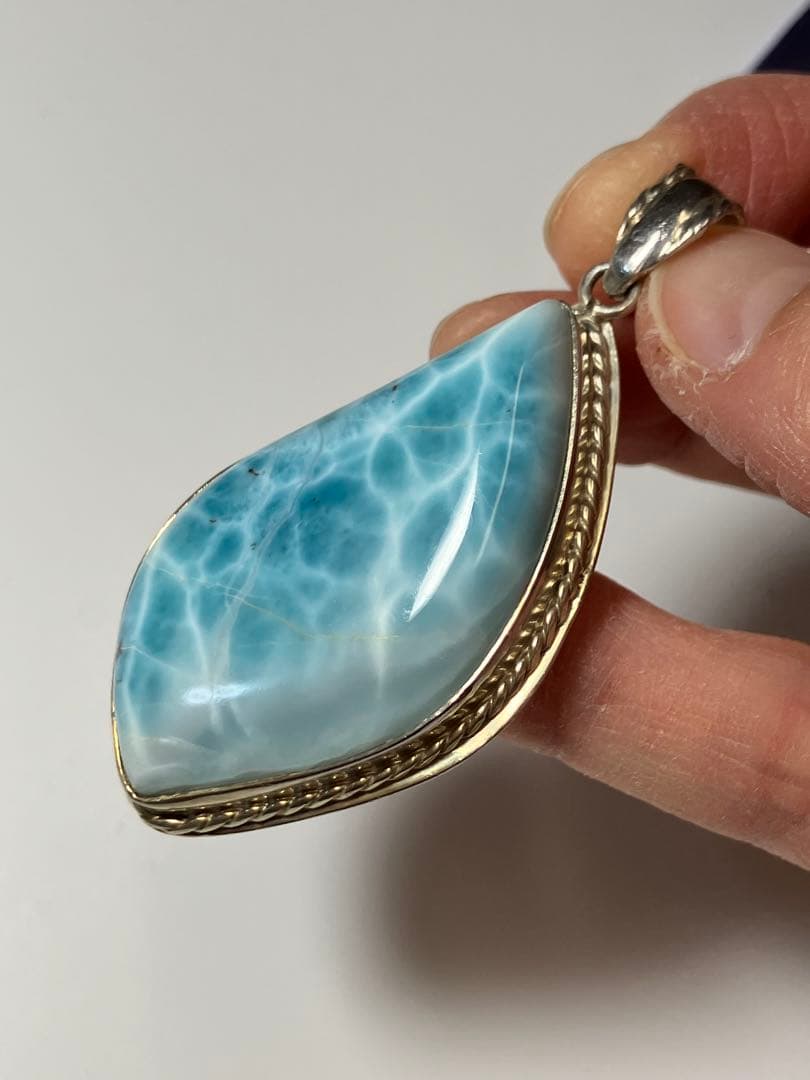 特大 ドミニカ共和国産 ラリマー ペンダント - メルカリ