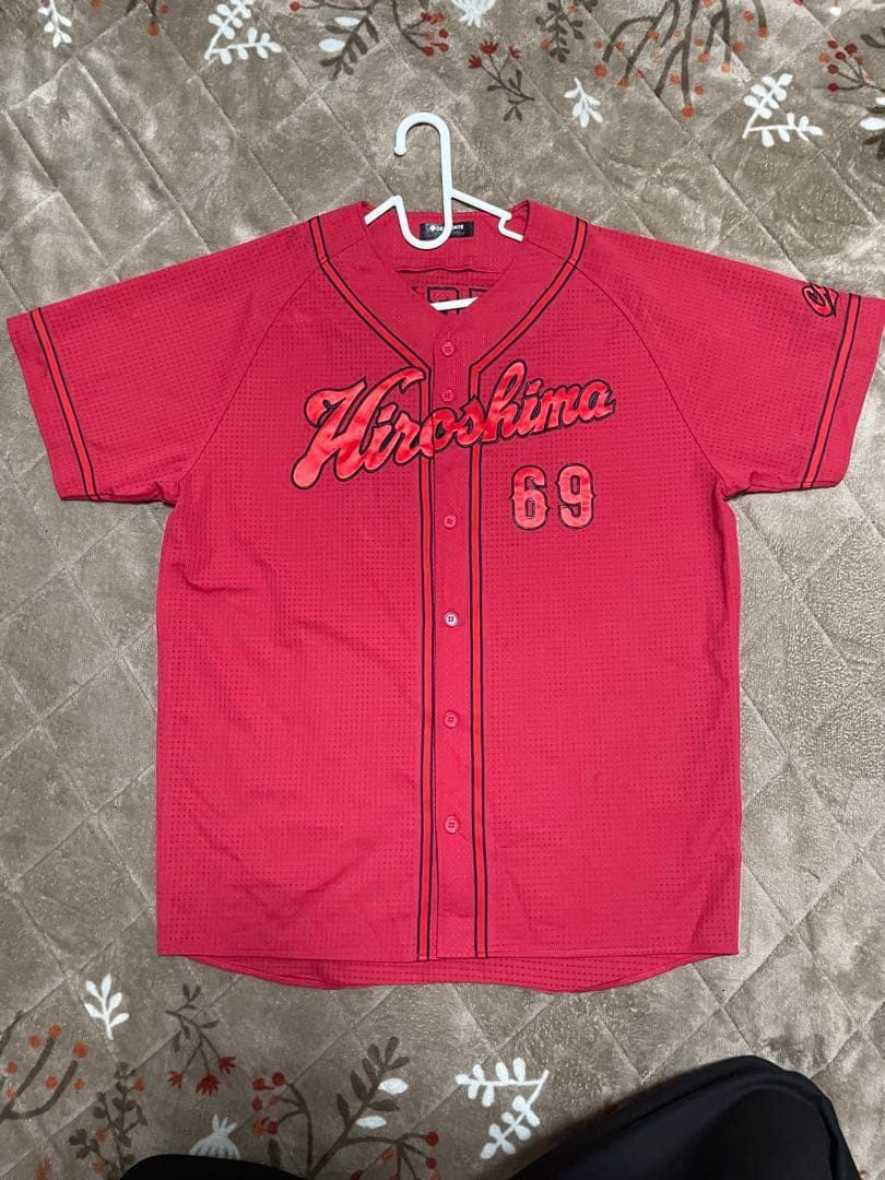 広島カープ 羽月隆太郎 ハイクオリティユニフォーム 69 - メルカリ