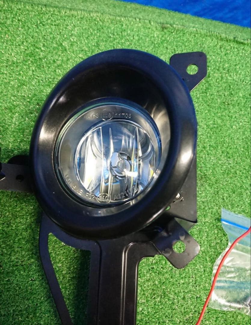 期間限定価格 25日まで スズキ 純正 アルト HA25S フォグライト セット