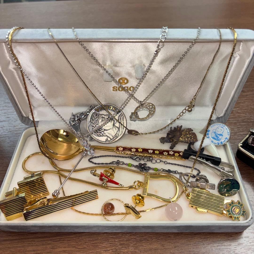 遺品整理 アクセサリー まとめ - メルカリ