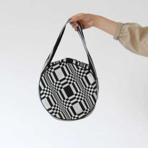 美品】ヨハンナグリクセン ドラムバッグ - メルカリ