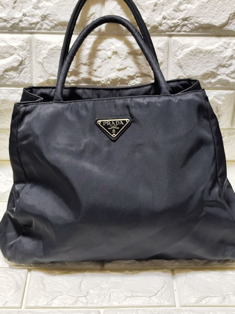 PRADA プラダ　ハンドバッグ　三角ロゴ　ナイロン　ブラック 良品 PRADA プラダ 三角ロゴ プレート ナイロン テスート ミニ ハンド