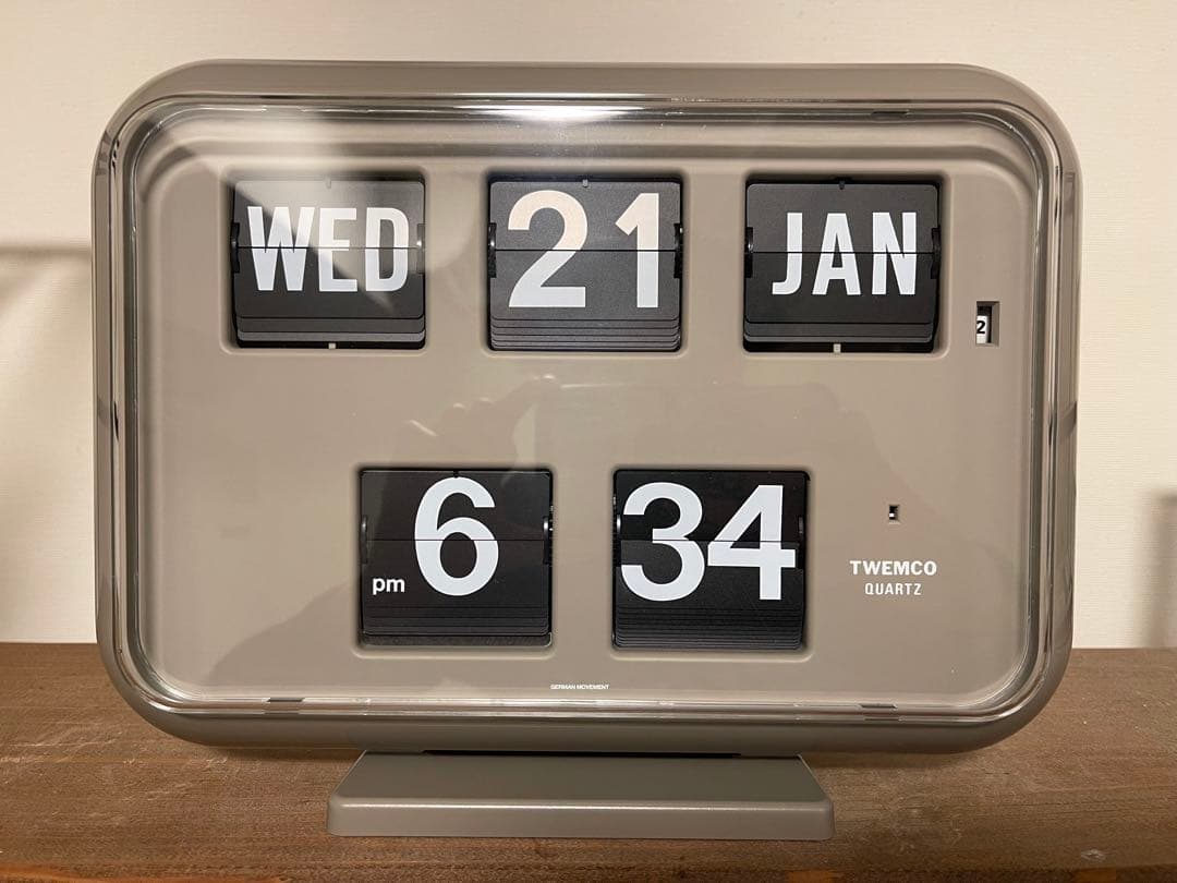 TWEMCO トゥエンコ QD-35 グレー 楽天市場】Twemco Digital Calendar Clock #QD-35 “Gray”トゥエンコ