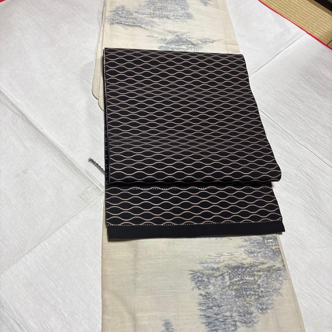 正絹　博多帯 おしゃれ心が躍動しそうな正絹 博多織半幅帯【博多献上】乳白が登場し