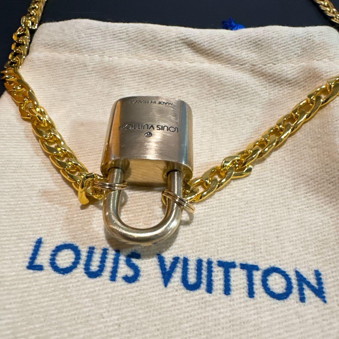 ルイヴィトン ネックレス パドロック カデナ チェーン付き 南京錠